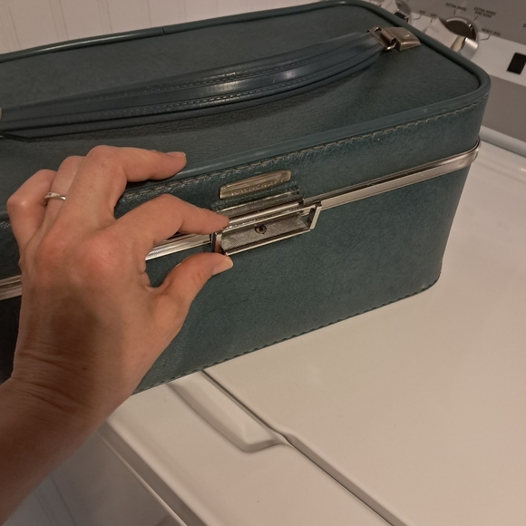 Vintage Towncraft Train case Travel Bag Make Up Box Suitcase Prop - Picture 14 of 15